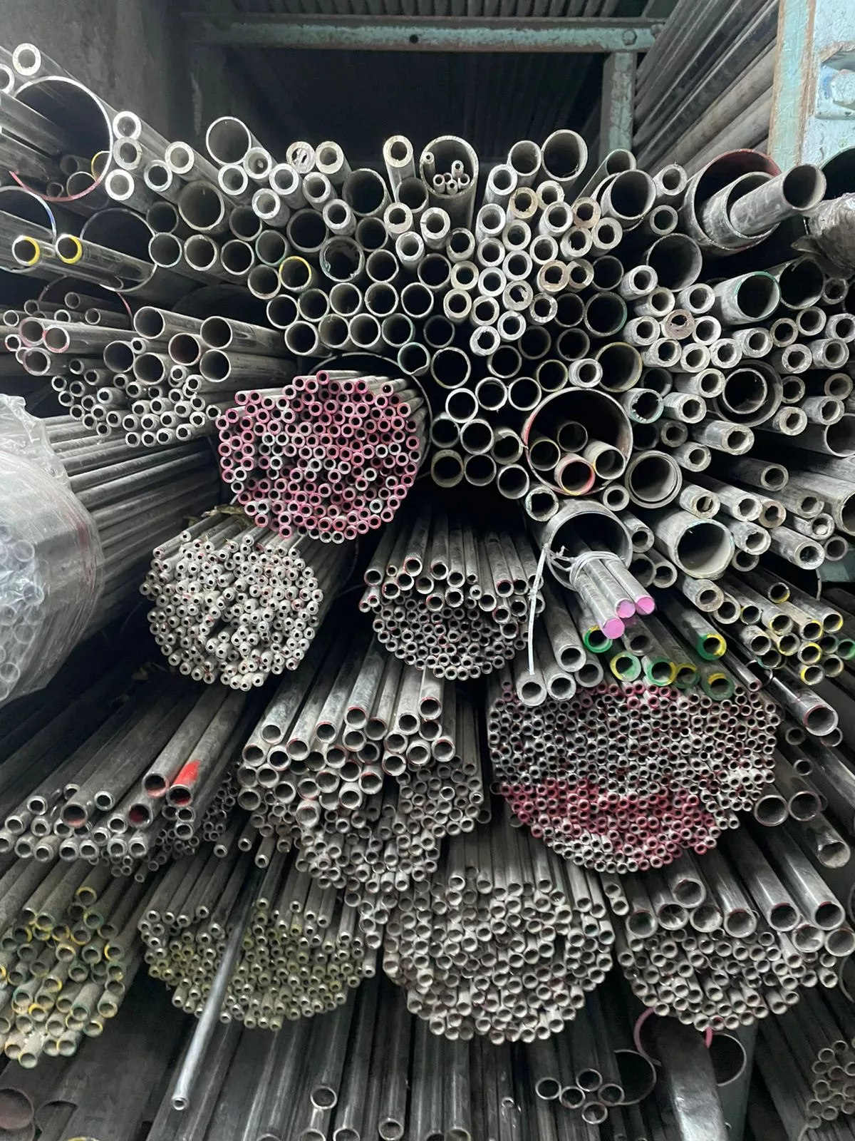 Stainless steel tubes bulk stock and packing at Kamal Steels